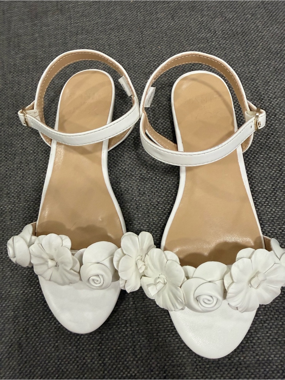 Girls Janie and Jack white sandals brand new never worn